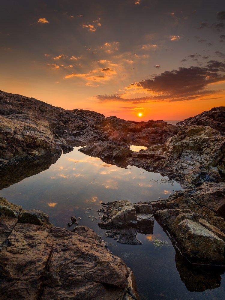 Sunrise and Rock Pools, Hunters Head, Pentax 645Z, 28-45mm @28mm, 1/3 sec. at f/16, ISO 100, graduated ND filter, © 2021 Michael Hudson